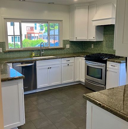 5th image of 636 Marine Ave