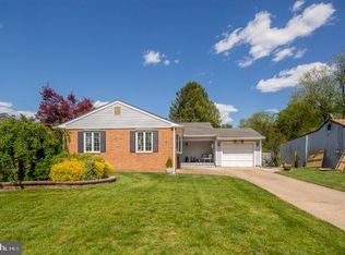 127 Meadow Lark Rd, Stratford, NJ 08084