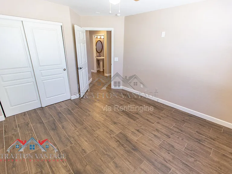 38414 N 12th St — Photo 35
