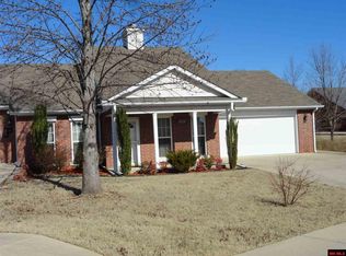 715 Embassy Ct, Mountain Home, AR 72653