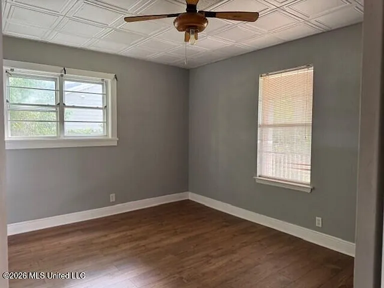 5300 Beardslee St — Photo 15