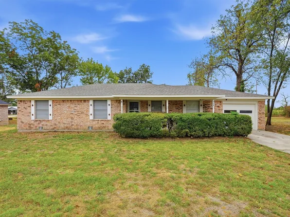 400 Murdock St, Collinsville, TX 76233
