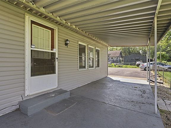 5th image of 4748 Walker St