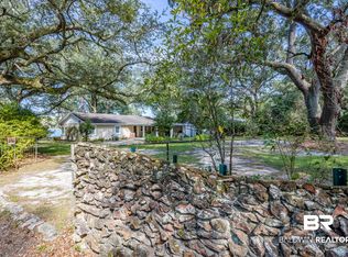 8785 Red Fish Point Rd, Lillian, AL 36549