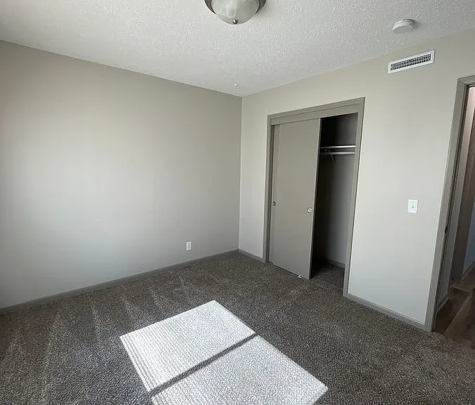 325 Ash St #7 — Photo 9
