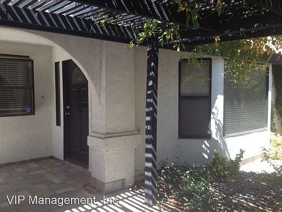 3rd image of 17860 Crestview Dr