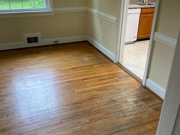 5th image of 5902 Fitzhugh Ave