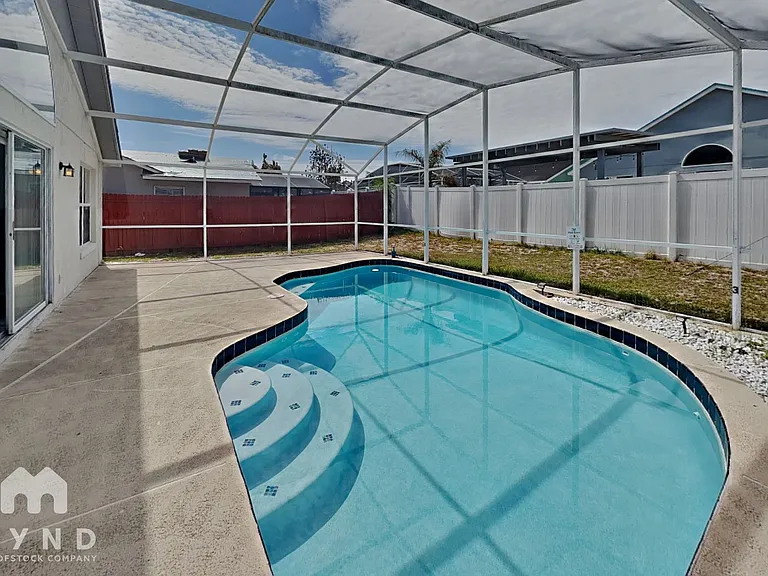 8655 Wellington Loop — Photo 2
