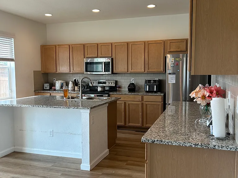 846 White Crow St — Photo 4