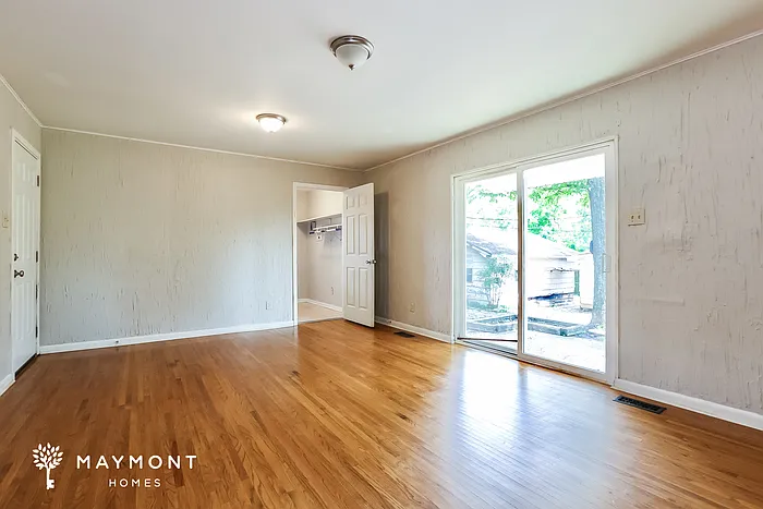 3 bed, 2.0 bath, 1421 sqft, $1,375 — Photo 3