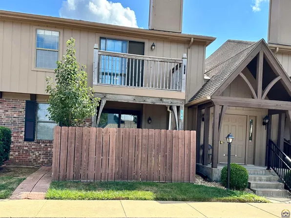 5641 Foxcroft South Cir #204, Topeka, KS 66614