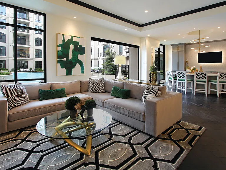 Le Palais Apartments — Photo 9