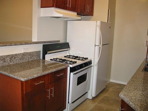 3rd image of 7115 Atoll Ave