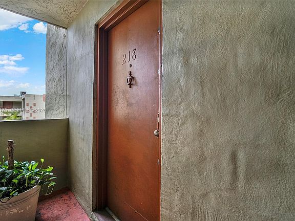 4th image of 9390 W Flagler St APT 218F