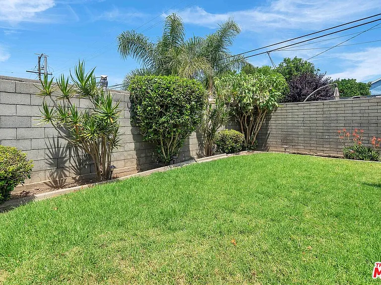 3439 W 84th Pl — Photo 27
