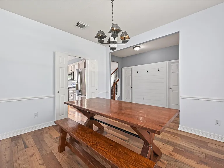 232 Doncaster St — Photo 10