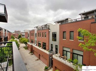 1027 Marcy Plz #304, Omaha, NE 68108