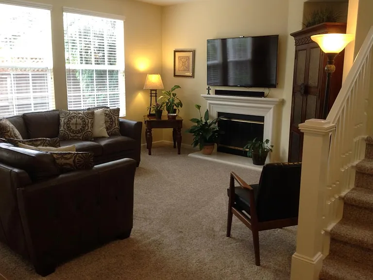 632 Sandside Ct — Photo 6