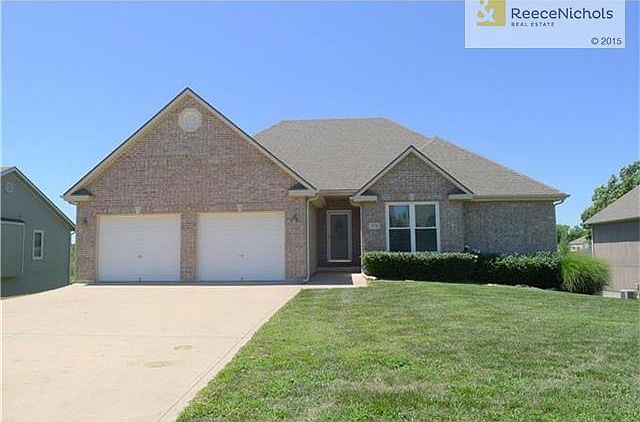 1st image of 170 Willis Dr