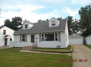 606 Loves Park Dr, Loves Park, IL 61111