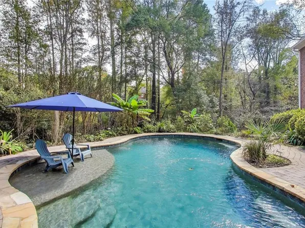 312 Westminister Ln SW, Lilburn, GA 30047