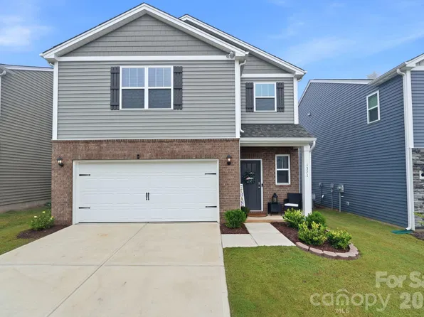 1371 37th Avenue Ln NE, Hickory, NC 28601