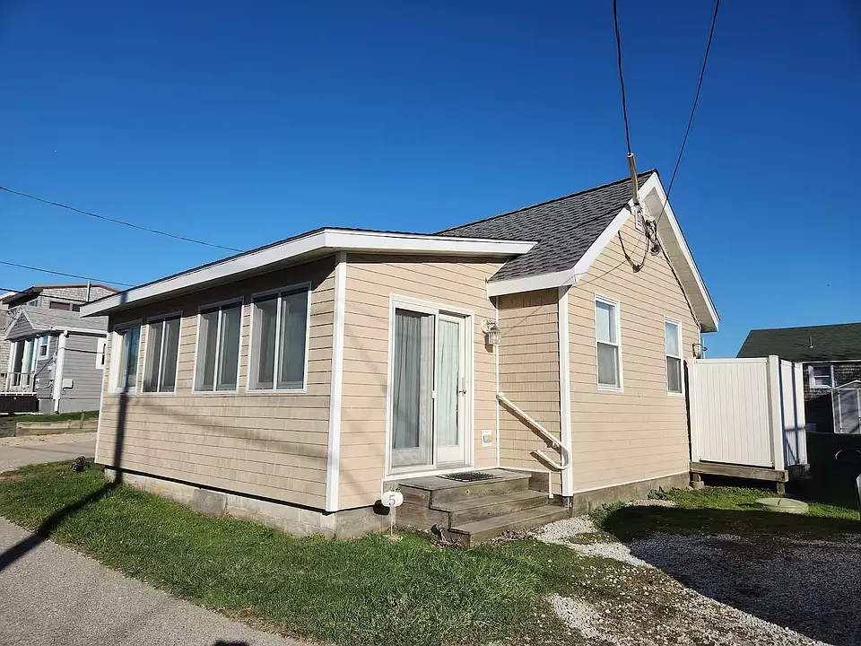 5 Tellier Rd