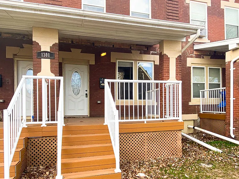 1301 E 2nd St #2 — Photo 12