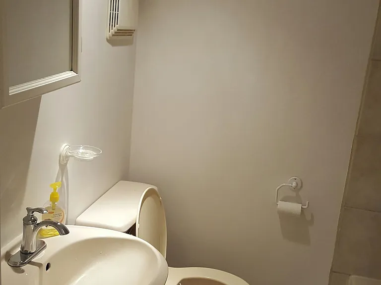 27 Hillsboro Ave #1 — Photo 6