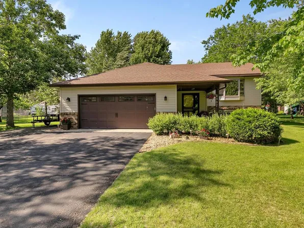 6307 18th St N, Saint Cloud, MN 56303