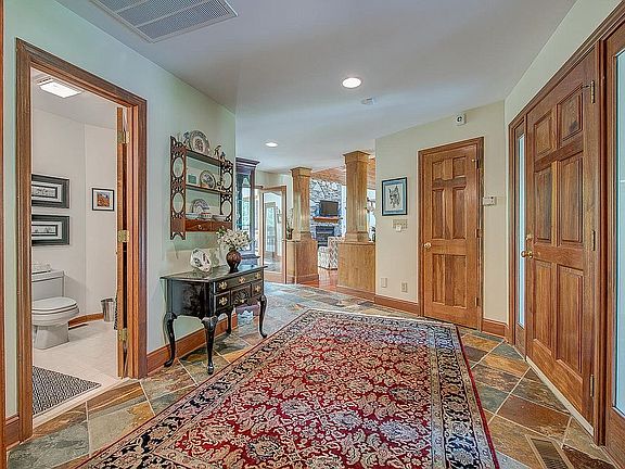 5th image of 203 Mandel Dr