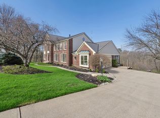 1 Colonel Pointe Dr, Wilder, KY 41076