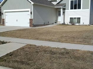 604 36th St SW, Bondurant, IA 50035