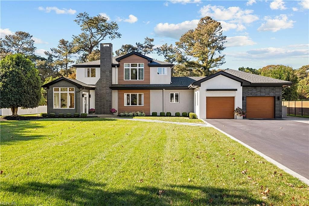 102 Holly Cres