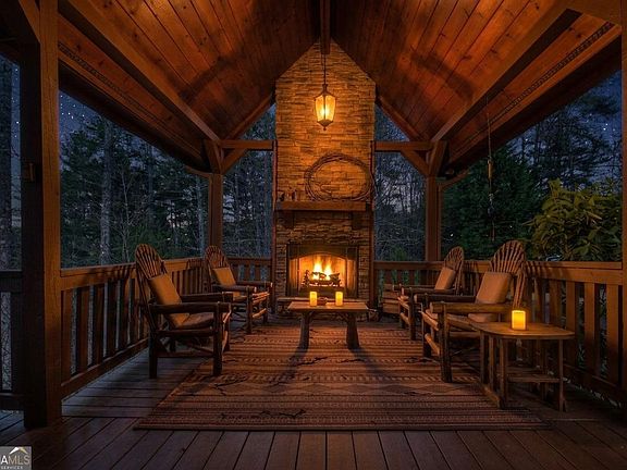 3rd image of 602 Laurel Creek Trl