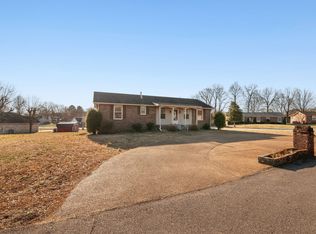 2321 Hickory Dr, Springfield, TN 37172
