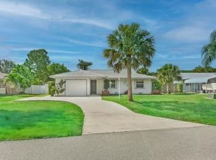 6159 SE Poinciana Ln, Hobe Sound, FL 33455