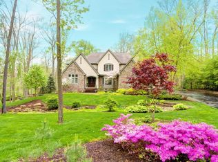 922 Riverbend Ave, Powell, OH 43065