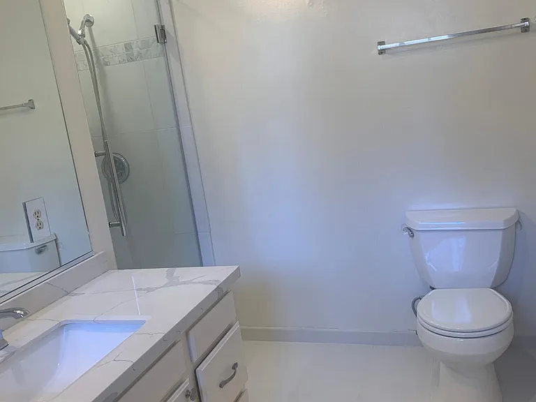 752 Edge Ln — Photo 23