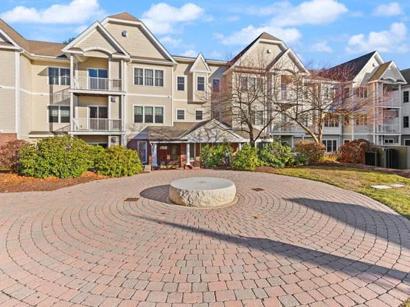 160 Daniel Webster Hwy APT 315, Nashua, NH 03060