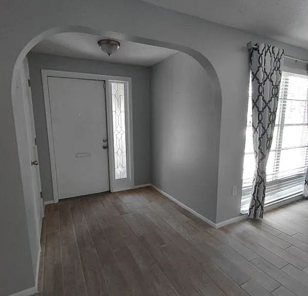 20263 Hamilton Ave — Photo 5