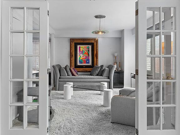 3rd image of 303 E 57th St APT 15L
