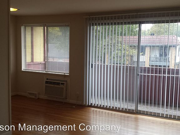2nd image of 4403 Holly St APT 4
