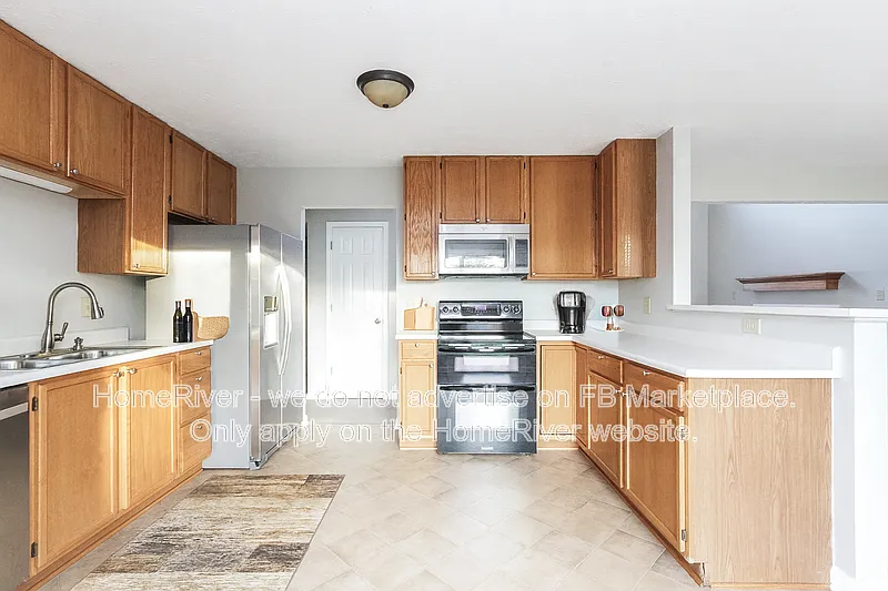 4 bed, 2.5 bath, 2056 sqft, $2,025 — Photo 2