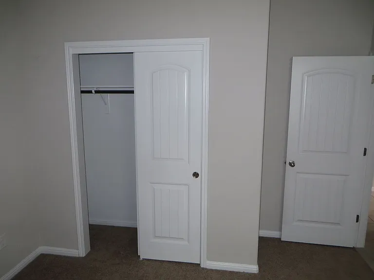 301 La Escalera Dr — Photo 7