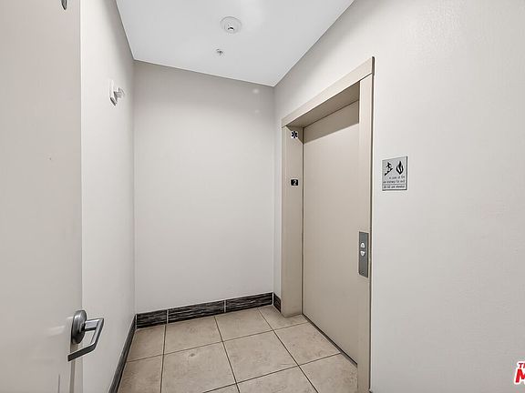 4th image of 956 S Wilton Pl APT 201