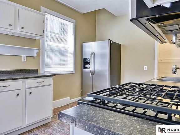 5th image of 4809 Underwood Ave