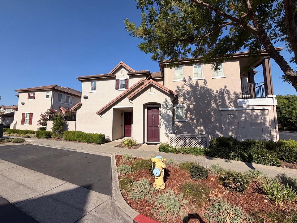 1st image of 1302 Rivage Cir #1302