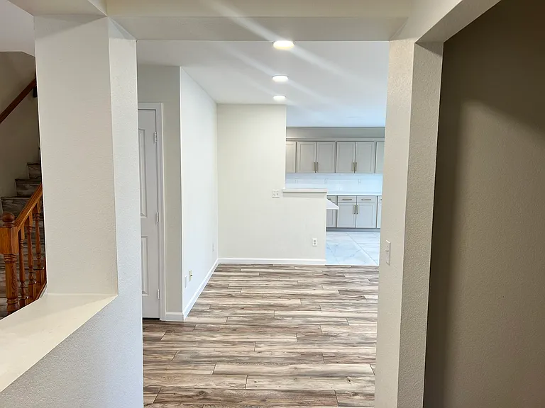 3728 E Liberty Ln — Photo 11