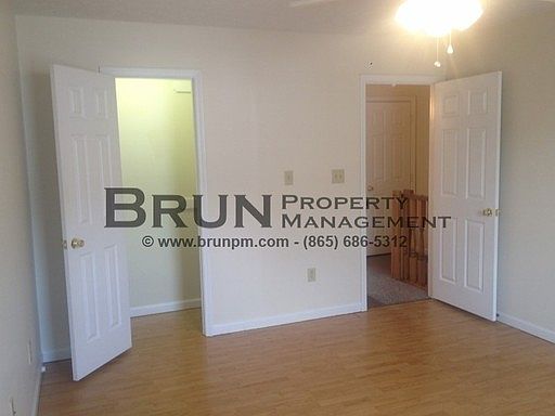 3rd image of 3623 Starview Way